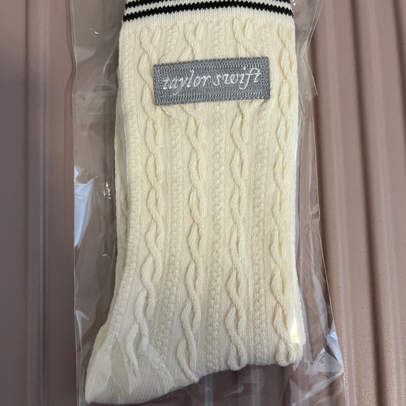 Brand new never opened Taylor Swift Folklore cardigan socks OS - Picture 3 of 4